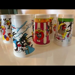 Vintage Warrner Bros 50th anniversary cup set RARE